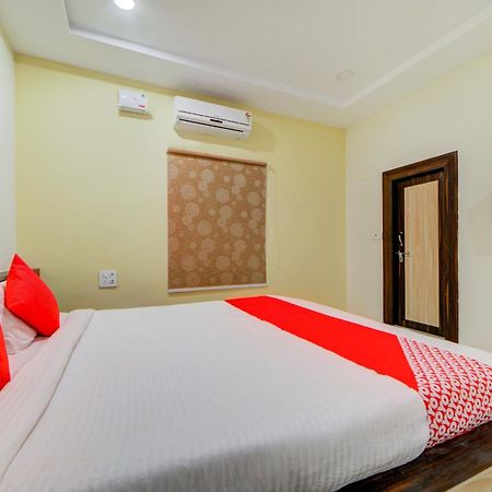 فندق دار ضيافة 29567 كيه إس إل Karimnagar المظهر الخارجي الصورة