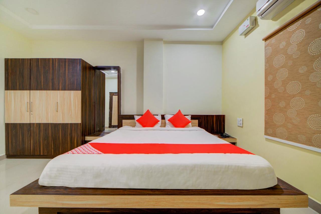 فندق دار ضيافة 29567 كيه إس إل Karimnagar المظهر الخارجي الصورة