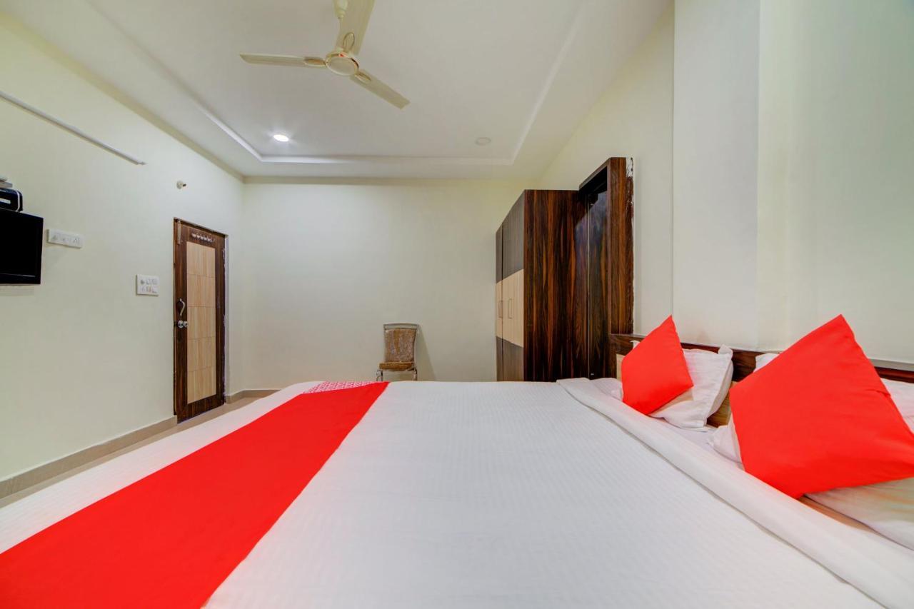 فندق دار ضيافة 29567 كيه إس إل Karimnagar المظهر الخارجي الصورة