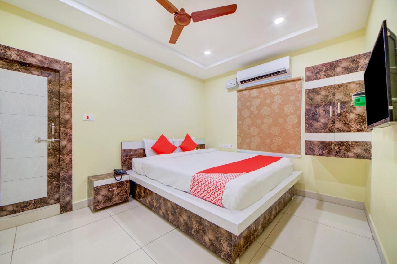 فندق دار ضيافة 29567 كيه إس إل Karimnagar المظهر الخارجي الصورة