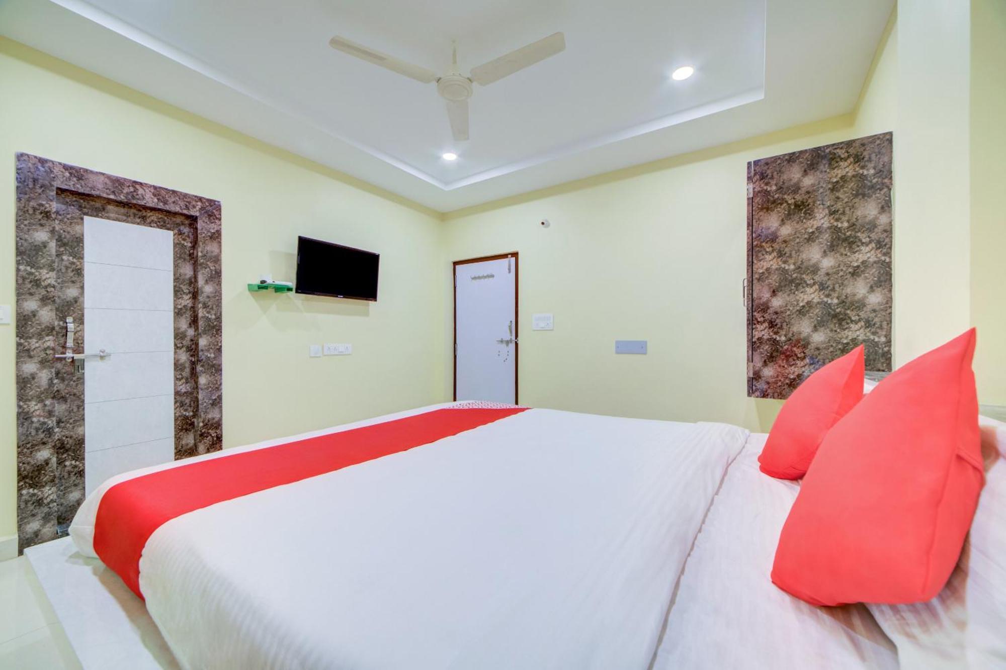 فندق دار ضيافة 29567 كيه إس إل Karimnagar المظهر الخارجي الصورة