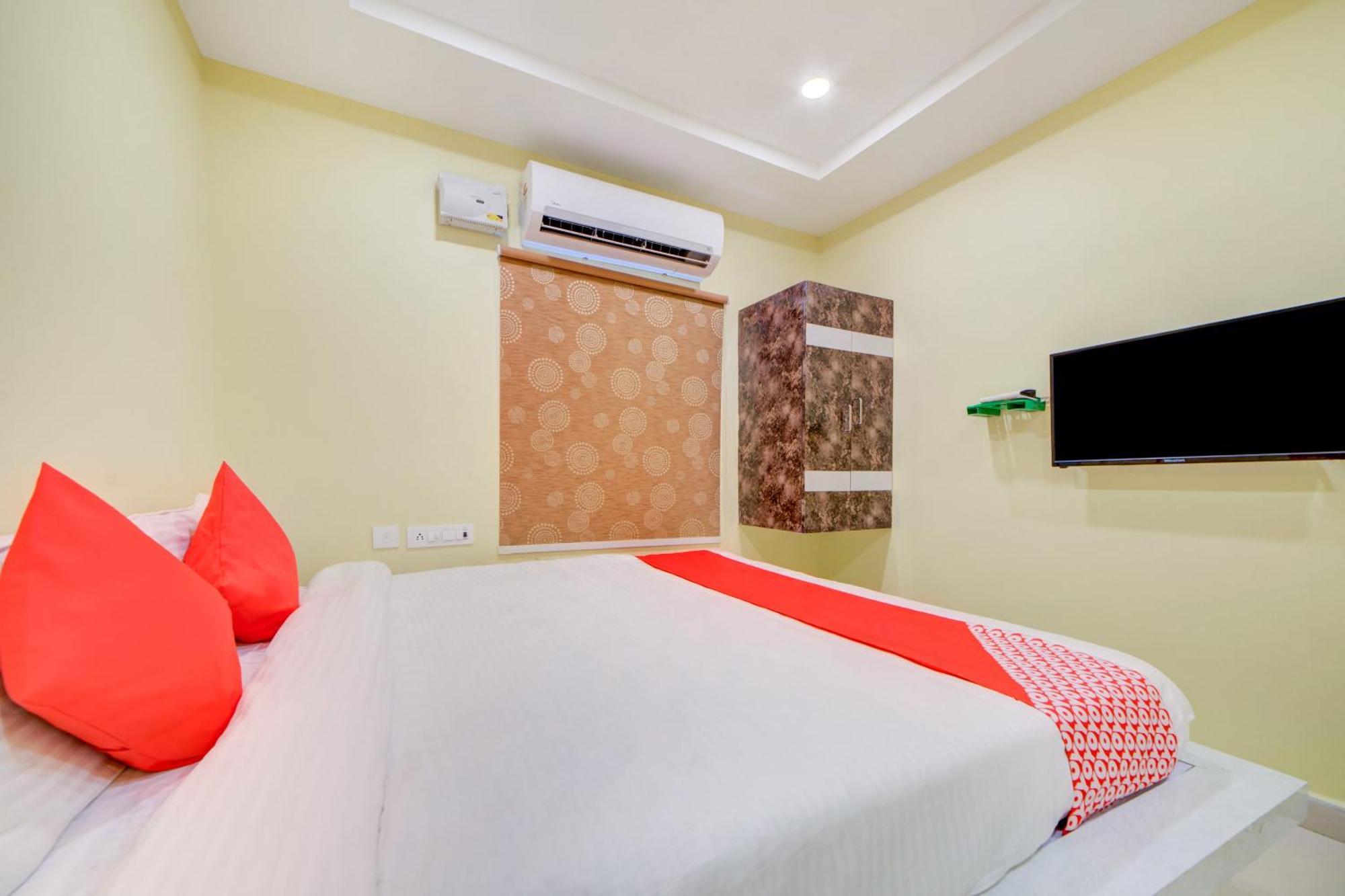 فندق دار ضيافة 29567 كيه إس إل Karimnagar المظهر الخارجي الصورة