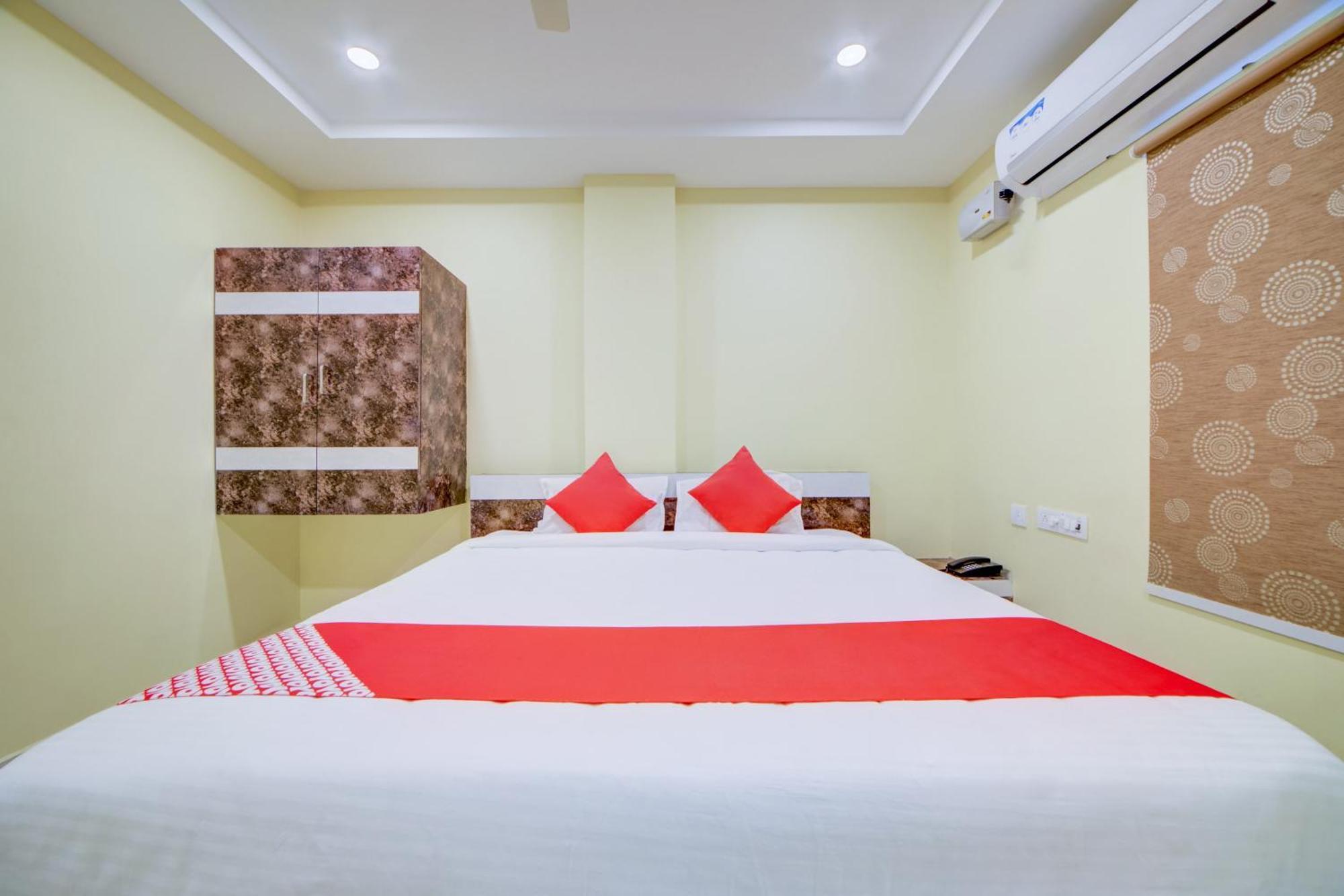 فندق دار ضيافة 29567 كيه إس إل Karimnagar المظهر الخارجي الصورة